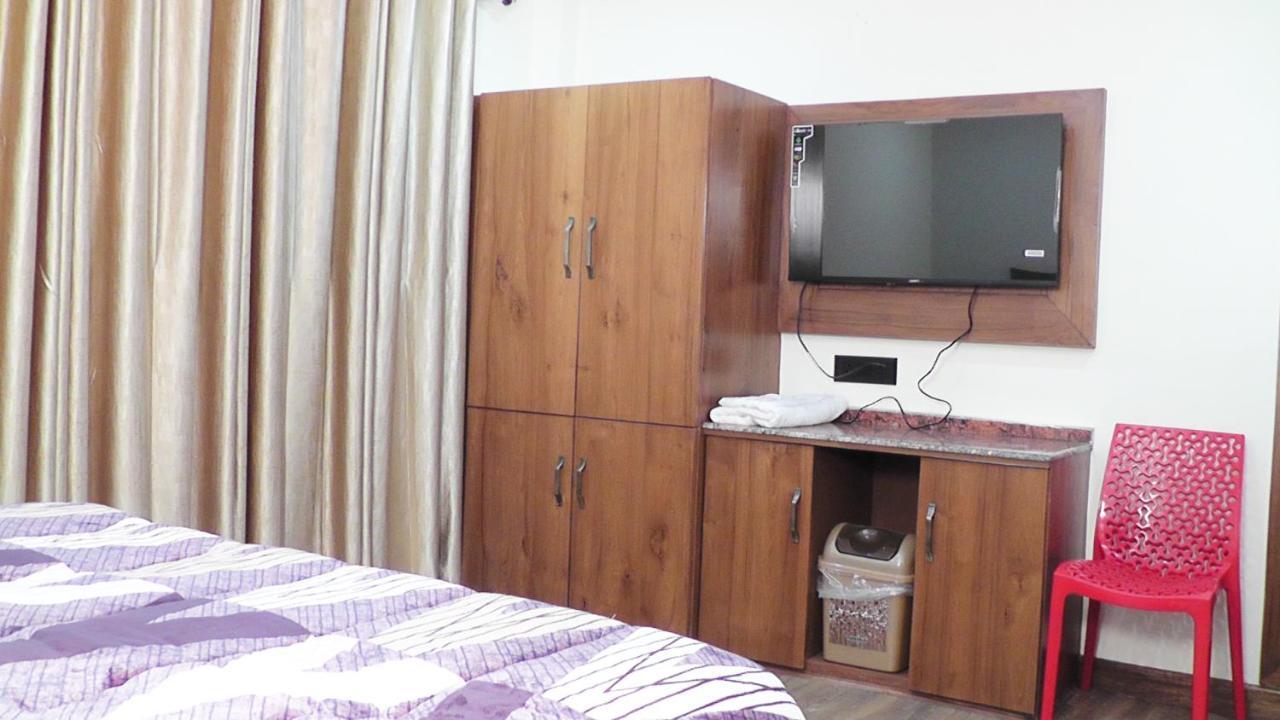 Hotel Jakhu Heights Shimla Zewnętrze zdjęcie