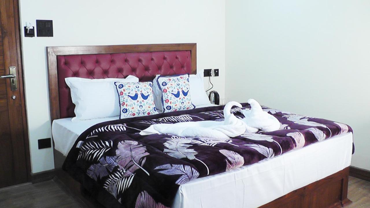 Hotel Jakhu Heights Shimla Zewnętrze zdjęcie