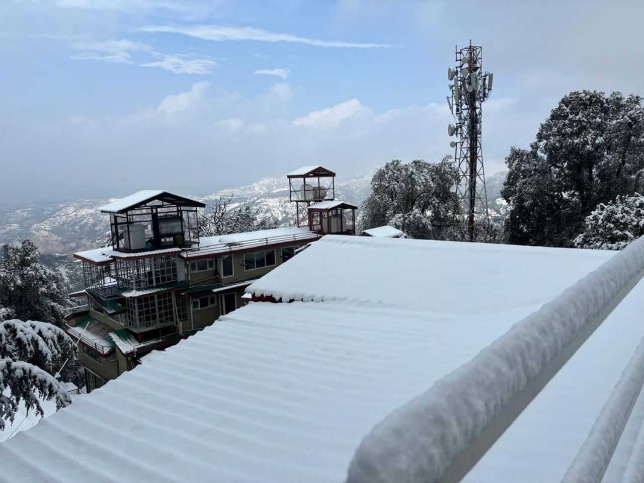 Hotel Jakhu Heights Shimla Zewnętrze zdjęcie